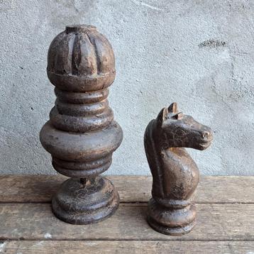 Landelijke houten pion pinakel paardje sober *Etage3*   beschikbaar voor biedingen