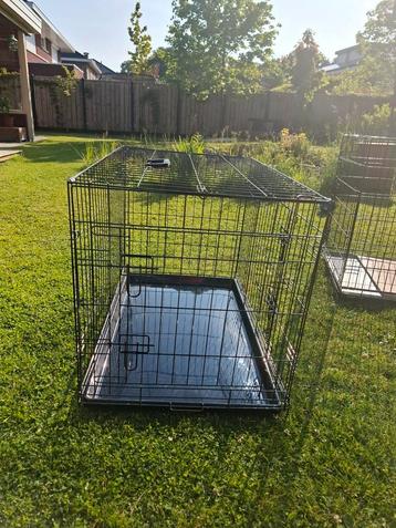 Hondenbench zwart, 90 cm diep, 55 cm breed en 65 cm hoog. beschikbaar voor biedingen