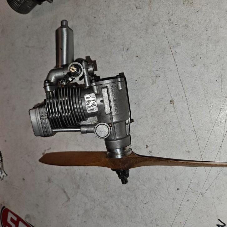 ASP 61 AR four stroke., Hobby en Vrije tijd, Modelbouw | Radiografisch | Vliegtuigen, Gebruikt, Nitro, RTF (Ready to Fly), Ophalen of Verzenden