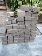54 betonklinkers (evt nog 90 extra), Ophalen, Gebruikt, Klinkers, 10 m² of meer