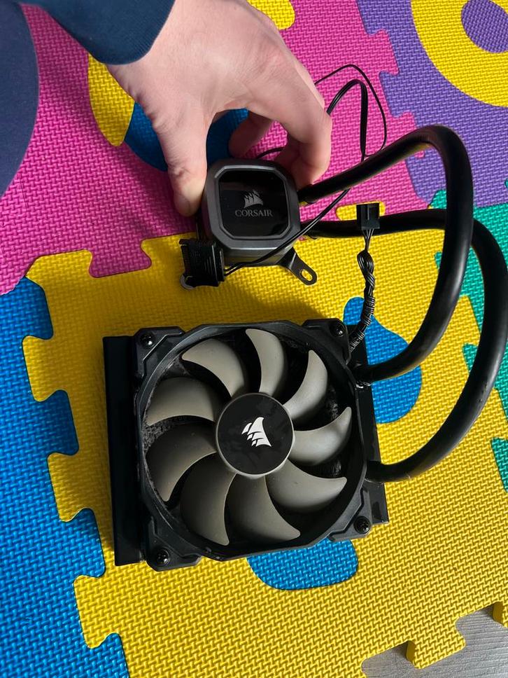 CORSAIR CPU Waterkoeler, Computers en Software, Computerkoelers, Gebruikt, Waterkoeling, Ophalen of Verzenden