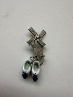 Molen met blauwe klompjes - 8cm, Verzamelen, Ophalen of Verzenden, Gebruikt, Stad of Land, Speldje of Pin