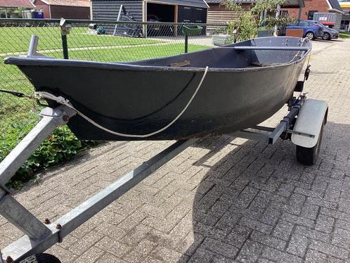ijzeren boot  gewijzigd 26. augustus, Watersport en Boten, Vis- en Consoleboten, Zo goed als nieuw, 10 tot 30 pk, 3 tot 6 meter