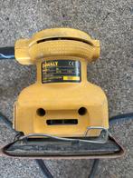 Dewalt Vlakschuurmachine - Werkt Perfect!, Ophalen of Verzenden, Gebruikt, Minder dan 600 watt, Vlakschuurmachine