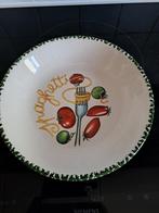 Spaghetti serveerbord, rond 28 cm., Ophalen of Verzenden, Aardewerk, Overige stijlen, Schaal of Schalen
