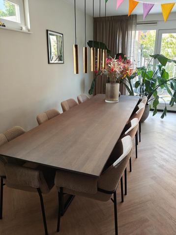Luxe eettafel (300 cm) + 8 eetkamerstoelen – Klooster Design beschikbaar voor biedingen