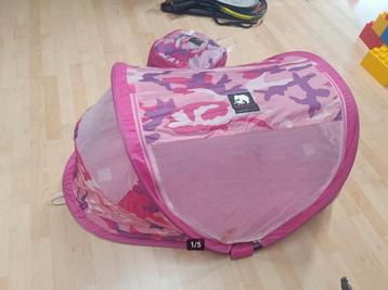Deryan baby tent compleet en alles heel wel wat vlekken beschikbaar voor biedingen