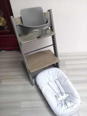 Stokke Tripp Trapp stoel, met newbornset + babyset + kussens beschikbaar voor biedingen