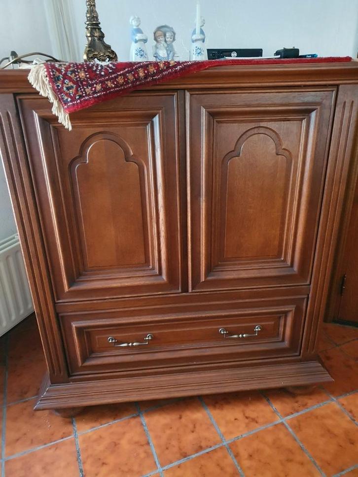 Tv kast, Antiek en Kunst, Antiek | Meubels | Kasten, Ophalen