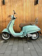 Vespa primavera ( blauw kenteken ), Fietsen en Brommers, Scooters | Vespa, Ophalen, Gebruikt, Overige modellen, Benzine