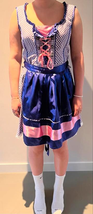 4 Dirndl Jurken Oktoberfest XS S M L 34 36 38 40 €17,50ps beschikbaar voor biedingen