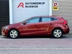 Volvo V40 1.6 T4 Momentum Camera/Navi, Auto's, Voorwielaandrijving, Startonderbreker, Gebruikt, 4 cilinders