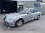 Jaguar S-type 4.0 V8 Automaat / Zonnedak, Auto's, Jaguar, Automaat, Achterwielaandrijving, Gebruikt, 1695 kg