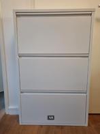 stevige metalen schoenenkast, Huis en Inrichting, Ophalen, Zo goed als nieuw