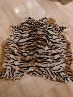 Zacht Ikea vloerkleed met tijgerprint - 130x130cm, Gebruikt, Vierkant, Bruin, Ophalen of Verzenden