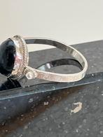 Zilveren ring met onyx, Sieraden, Tassen en Uiterlijk, Ophalen of Verzenden, Zo goed als nieuw, 17 tot 18, Dame