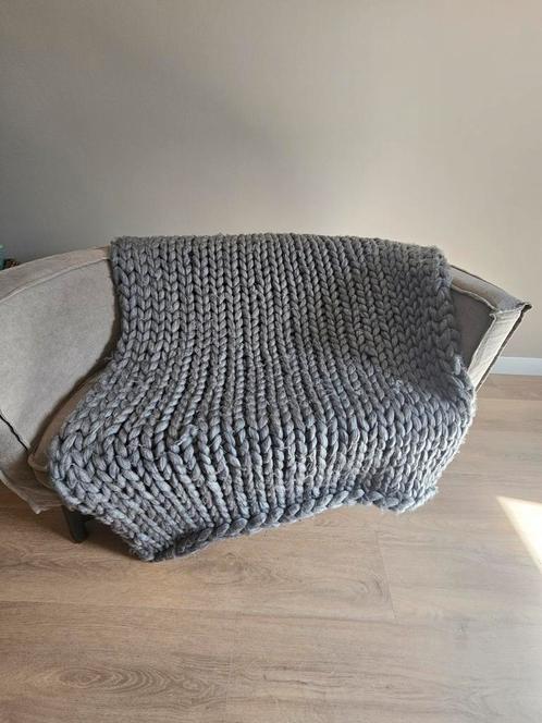 Grof gebreide sprei / plaid sober landelijk, Huis en Inrichting, Woonaccessoires | Plaids en Woondekens, Gebruikt, Ophalen of Verzenden