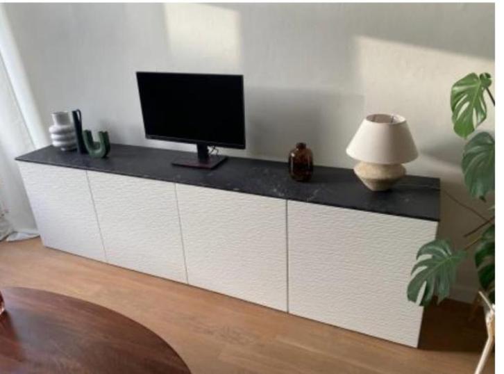 Tv Meubel  - Ikea Besta, Huis en Inrichting, Kasten | Televisiemeubels, Gebruikt, Minder dan 100 cm, 200 cm of meer, 25 tot 50 cm