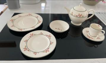Wedgwood Springtime Compleet Servies beschikbaar voor biedingen