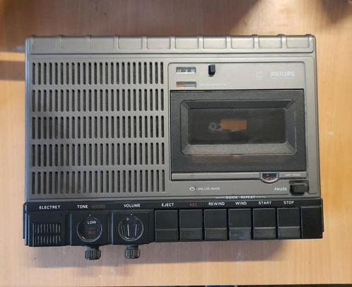 Diverse Philips en Aristona apparaten oa N2215 cassettedeck, Audio, Tv en Foto, Cassettedecks, Enkel, Philips, Tape counter, Ophalen of Verzenden