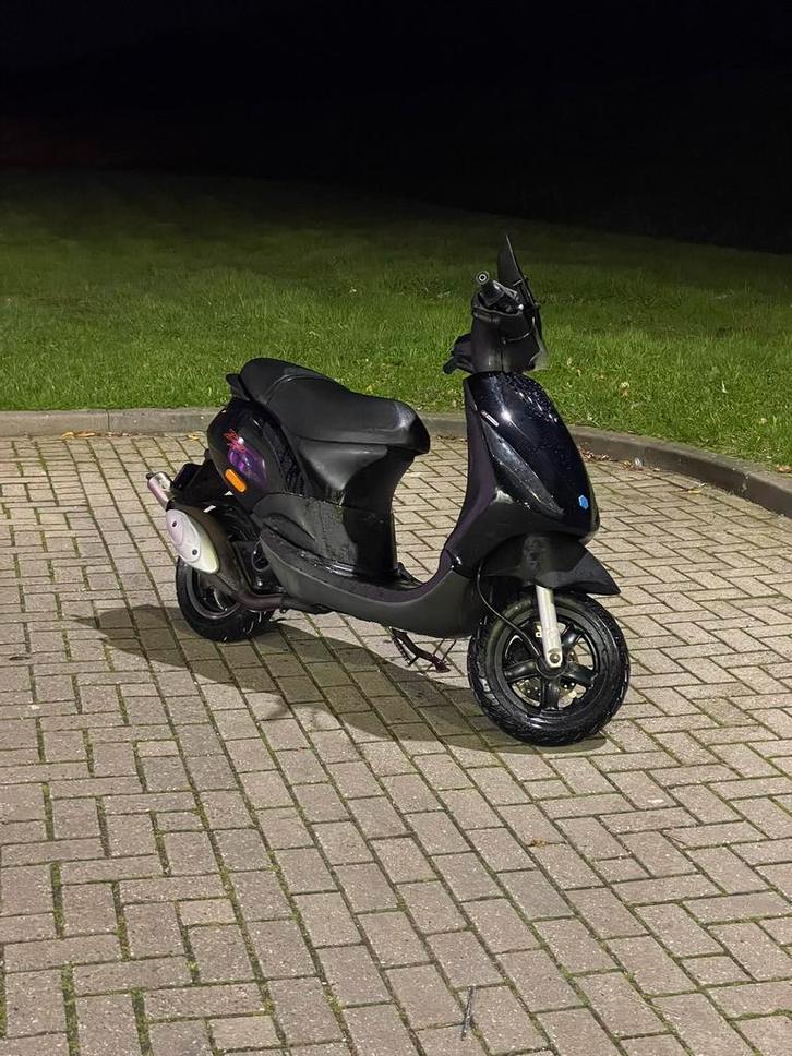 Piaggio zip 70cc 2t, Fietsen en Brommers, Scooters | Piaggio, Zo goed als nieuw, Zip, Tweetakt, Ophalen