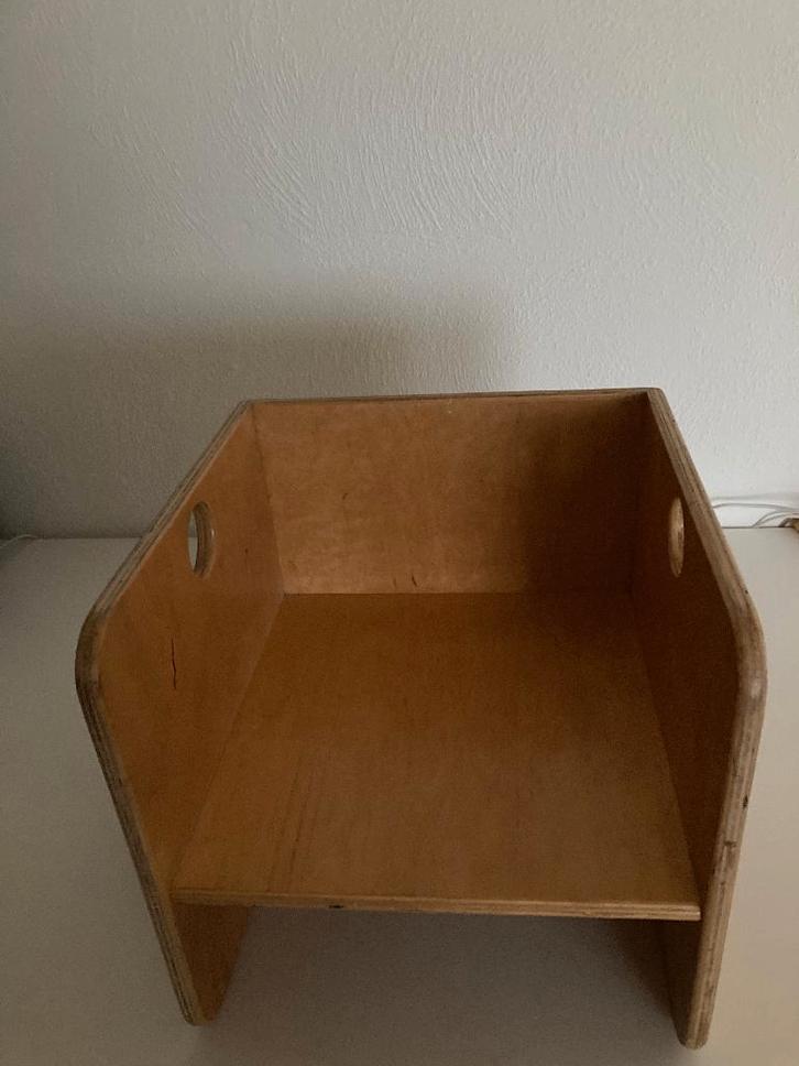 Van Dijk design houten kubusstoel, Kinderen en Baby's, Kinderstoelen, Gebruikt, Overige typen, Aanschuifbaar, Ophalen