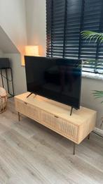 Tv meibel eiken/bamboe, Huis en Inrichting, Kasten | Televisiemeubels, 100 tot 150 cm, Ophalen of Verzenden, Zo goed als nieuw