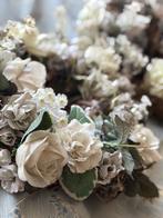 2 mooie oude brocante graf kransen bloemen wit creme rozen, Ophalen of Verzenden