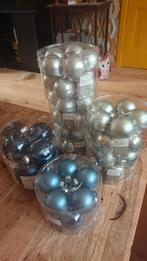 64 kerstballen, glas: blauw, frozen blauw en licht groen, Ophalen, Gebruikt