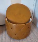 Vintage okerkleurige leren poef op pootjes met opbergruimte, Ophalen, Rond, Minder dan 50 cm, Minder dan 50 cm
