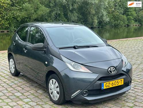 Toyota Aygo 1.0 VVT-i x-now 1e eigenaar dealer onderhouden a, Auto's, Toyota, Bedrijf, Te koop, Aygo, ABS, Airbags, Airconditioning