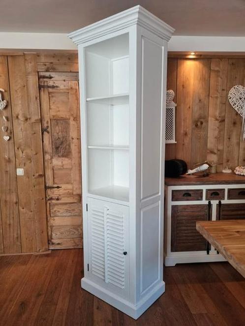 Landelijke Vitrinekast € 350.-, Huis en Inrichting, Kasten | Vitrinekasten, Zo goed als nieuw, 200 cm of meer, 50 tot 100 cm, 25 tot 50 cm