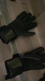 Keepershandschoenen - Gebruikt, Sport en Fitness, Voetbal, Ophalen of Verzenden, Gebruikt, Handschoenen