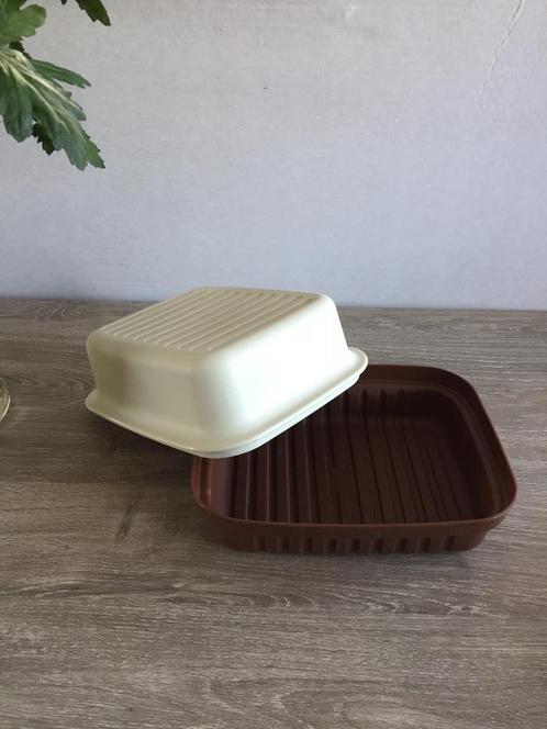 Z.G.A.N. kaasdoos - kornuit - kaas bak TUPPERWARE  BRUIN, Huis en Inrichting, Keuken | Tupperware, Zo goed als nieuw, Bak of Kom