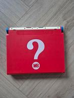 Wie is het? - MB spel, Hobby en Vrije tijd, Gezelschapsspellen | Bordspellen, MB, Een of twee spelers, Ophalen of Verzenden, Zo goed als nieuw