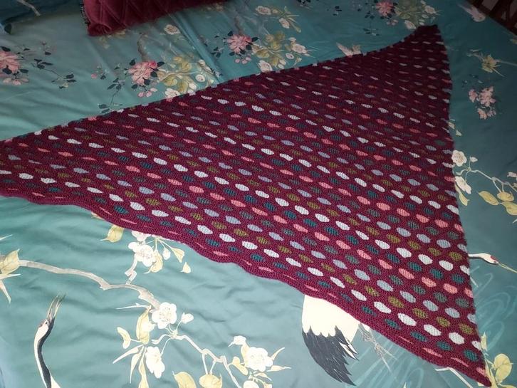 Gebreide sjaal / omslagdoek, Hobby en Vrije tijd, Breien en Haken, Nieuw, Breien of Haken, Overige typen, Ophalen of Verzenden