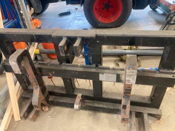 VTM VE1000FEM2 JCB403 Palletvorken frame aanbouwdeel beschikbaar voor biedingen