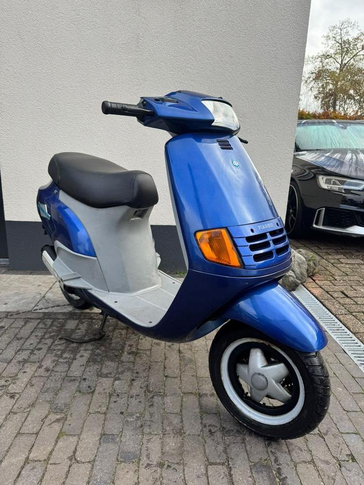 ⭐️Piaggio quartz 50cc 2 takt 11667 km Blauw⭐️, Fietsen en Brommers, Scooters | Piaggio, Zo goed als nieuw, Overige modellen, Tweetakt