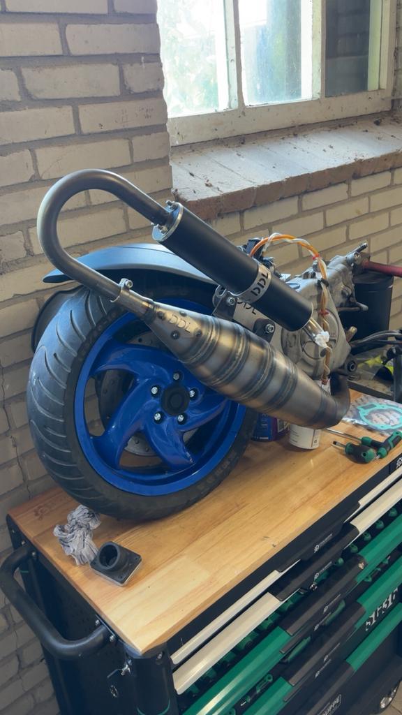 180cc hexa dd dg, Fietsen en Brommers, Brommeronderdelen | Algemeen, Zo goed als nieuw, Blok, Ophalen