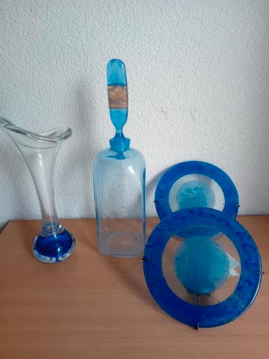 glas vaas blauw  fles, Antiek en Kunst, Antiek | Glas en Kristal, Ophalen