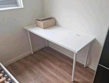 Tafel / bureau – 140 x 74 x 60 cm beschikbaar voor biedingen
