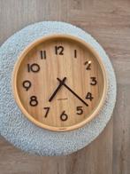 Karlsson Pure Wandklok Lindehout - Stijlvol Design, Ophalen of Verzenden, Zo goed als nieuw, Analoog, Wandklok