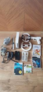 Complete Wii set met 2 Controllers en 4 Games, Spelcomputers en Games, Spelcomputers | Nintendo Wii, Ophalen of Verzenden, Zo goed als nieuw