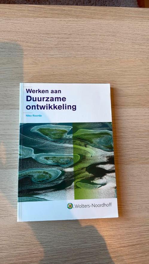 N. Roorda - Werken aan duurzame ontwikkeling, Boeken, Wetenschap, Zo goed als nieuw, Ophalen of Verzenden