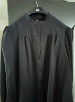 Zwarte blouse met bede manchetten in smok maat XL (46), Ophalen of Verzenden, Nieuw, Maat 46/48 (XL) of groter, Zwart