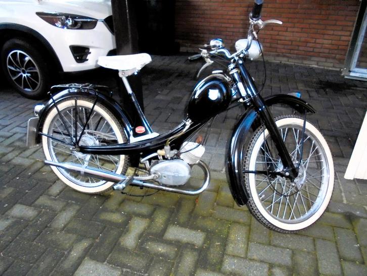 Bromfiets zeeer mooi, Fietsen en Brommers, Brommers | Oldtimers, Overige merken, Maximaal 45 km/u, Ophalen