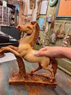 Paard sculptuur (speksteen of hars), Ophalen of Verzenden