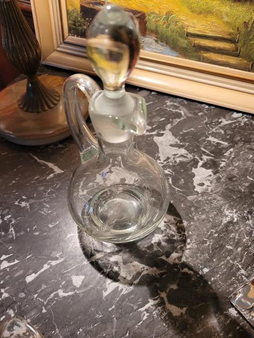 Kristallen karafje met stolp. Gegraveerd met plantmotief., Antiek en Kunst, Curiosa en Brocante, Ophalen of Verzenden