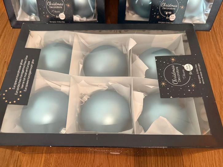 Drie sets aquablauwe kerstballen van Decorations by Decoris, Diversen, Kerst, Zo goed als nieuw, Ophalen of Verzenden