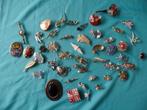 grote verzameling Broches 45 stuks onedel, Sieraden, Tassen en Uiterlijk, Broches, Ophalen of Verzenden, Zo goed als nieuw, Overige kleuren